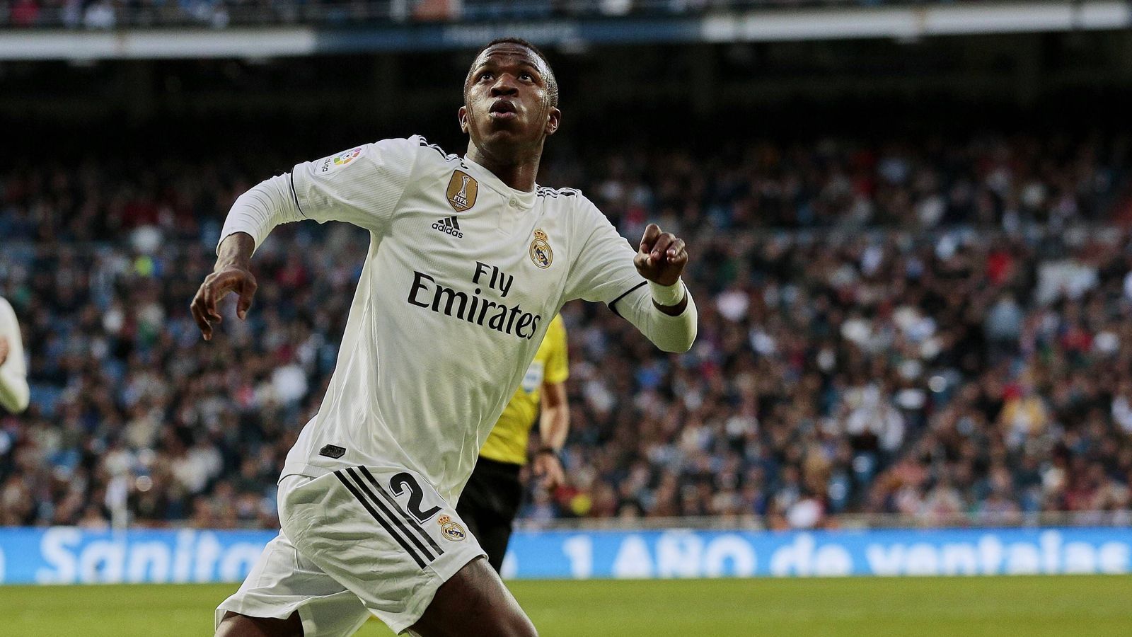 
                <strong>Vinícius Júnior</strong><br>
                Real Madrid hat sich das brasilianische Juwel einiges kosten lassen: Für 61 Millionne Euro ist Vinícius Júnior 2016 gewechselt. In FM19 ist der Goldjunge zu Beginn um einiges billiger. Trotzdem würde der 18-jährige Profi vom spanischen Rekordmeister nur zu Vereinen ähnlicher Größenordnung wechseln.
              