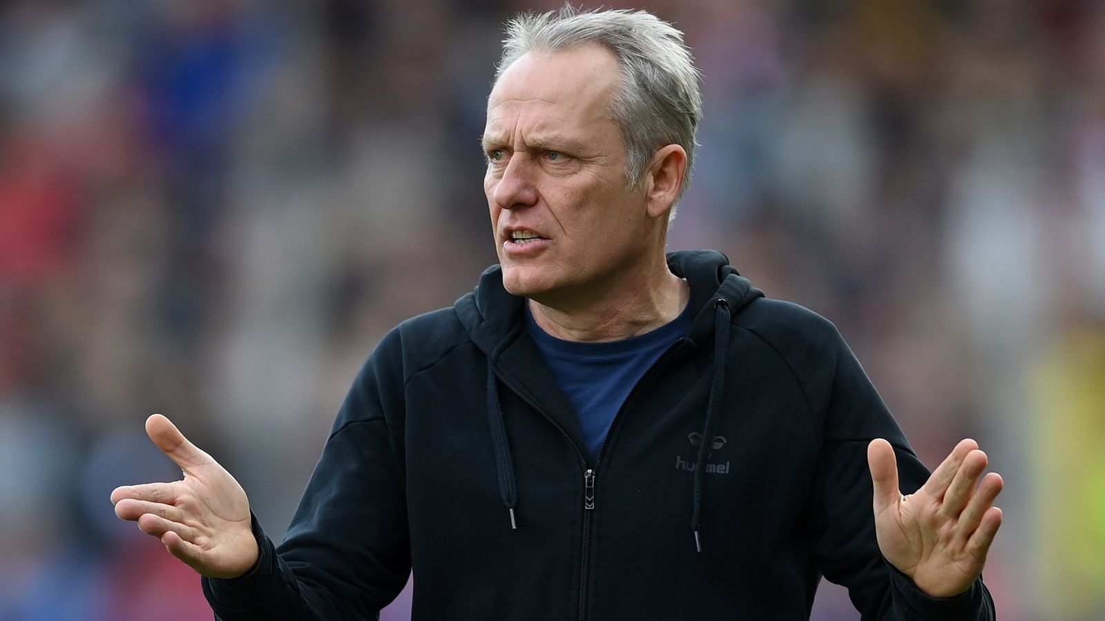 
                <strong>SC Freiburg: 3,2 Millionen Euro Verlust</strong><br>
                Heimspiele: 5Verlust pro Geisterspiel: 0,64 Million Euro
              