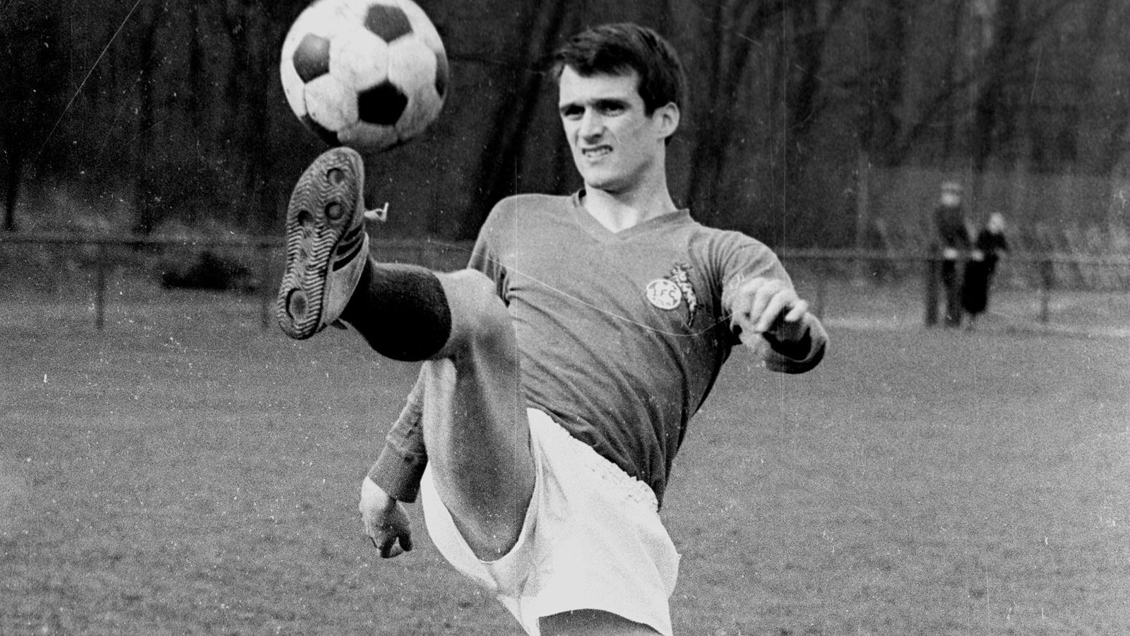 <strong>Wolfgang Overath</strong><br>Bundesliga-Einsätze vor dem DFB-Debüt: 5<br>DFB-Debüt am: 28. September 1963<br>Verein: 1. FC Köln