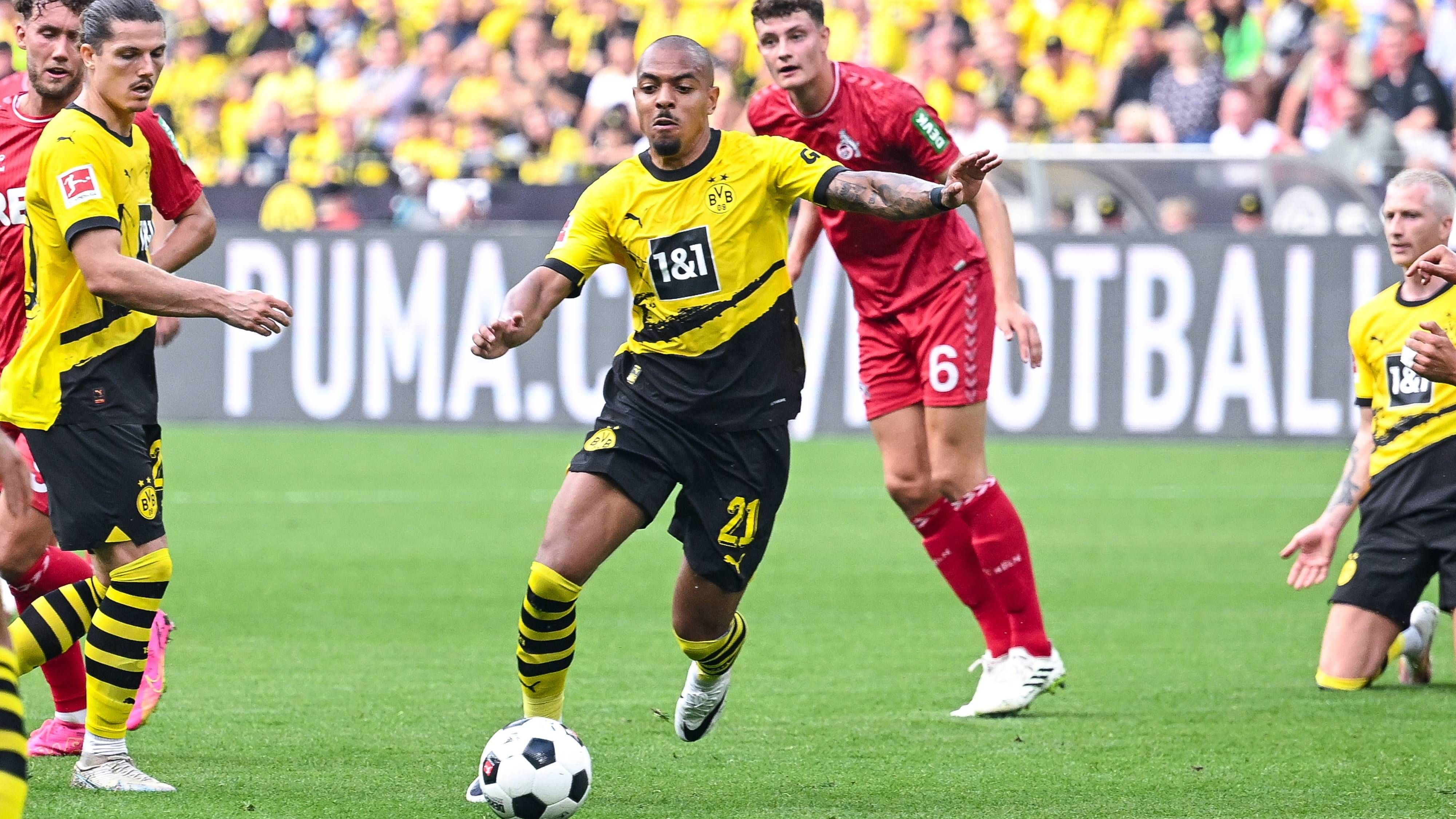 <strong>Donyell Malen (BVB)</strong><br>Bemüht, aber kann sich auf der rechten Außenbahn nicht durchsetzen, wird immer gedoppelt. Muss auch immer wieder dem schwachen Reus beispringen. Seine Flanken kommen nicht an. Wird in der 88. Minute dann mit seinem Treffer zum 1:0 zum Matchwinner. <strong>ran-Note: 2</strong>