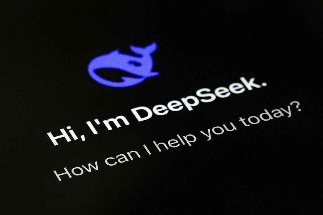 Der chinesische Chatbot DeepSeek hat für einen Schock an der Börse gesorgt. (Symbolbild)