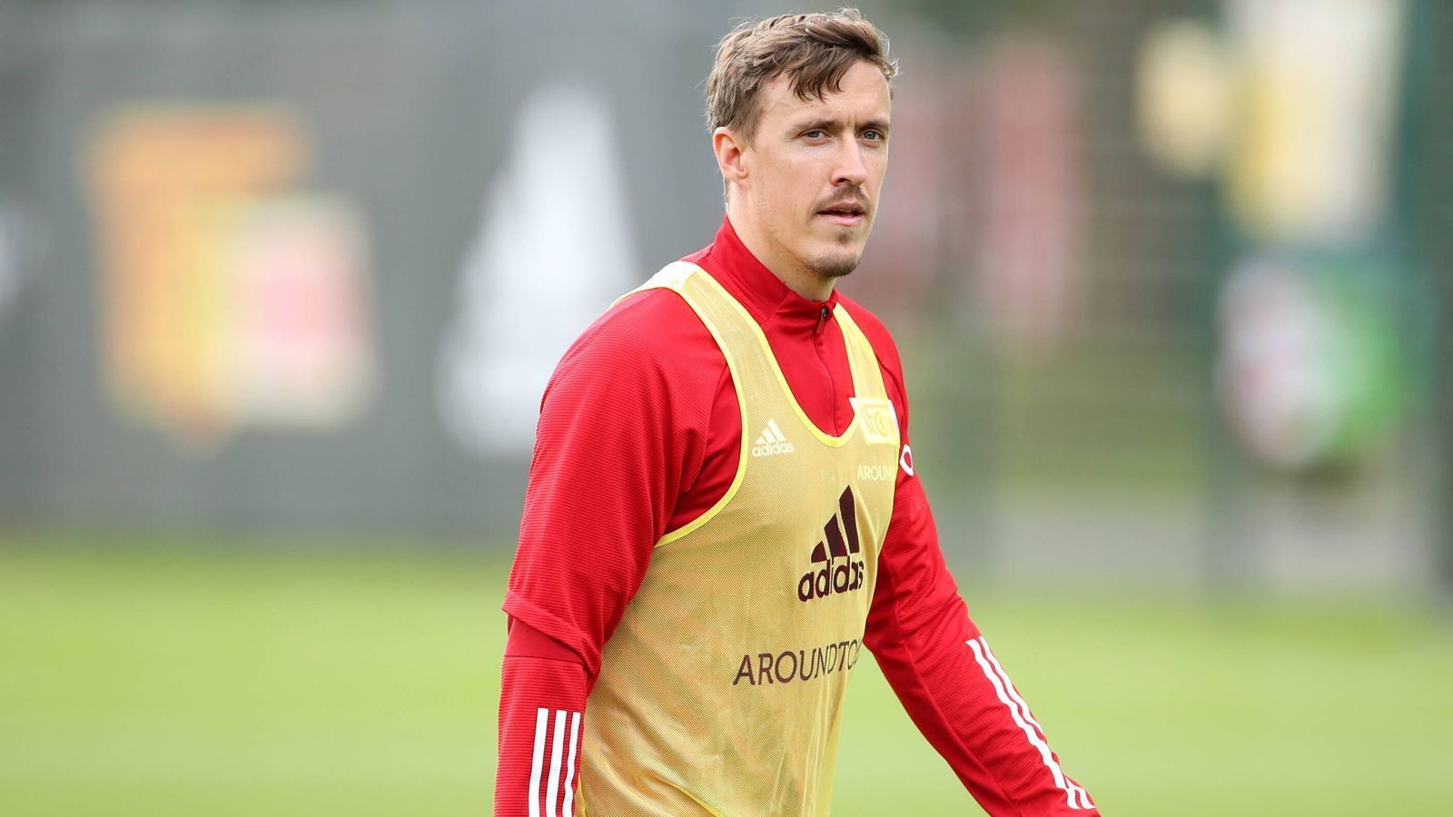 
                <strong>Union Berlin</strong><br>
                Königstransfer Max Kruse birgt Konflikt-Potenzial. Wird der Ex-Nationalspieler fit und findet er seine Form, kann er belebend für den Klub werden, einen echten Unterschied machen. Kruse ("Ich bin nicht hier, um mich um das Nachtleben in Berlin zu kümmern") kann aber auch für Negativ-Schlagzeilen sorgen. Dann kann ein möglicher Schlüsselspieler auch bremsen.
              