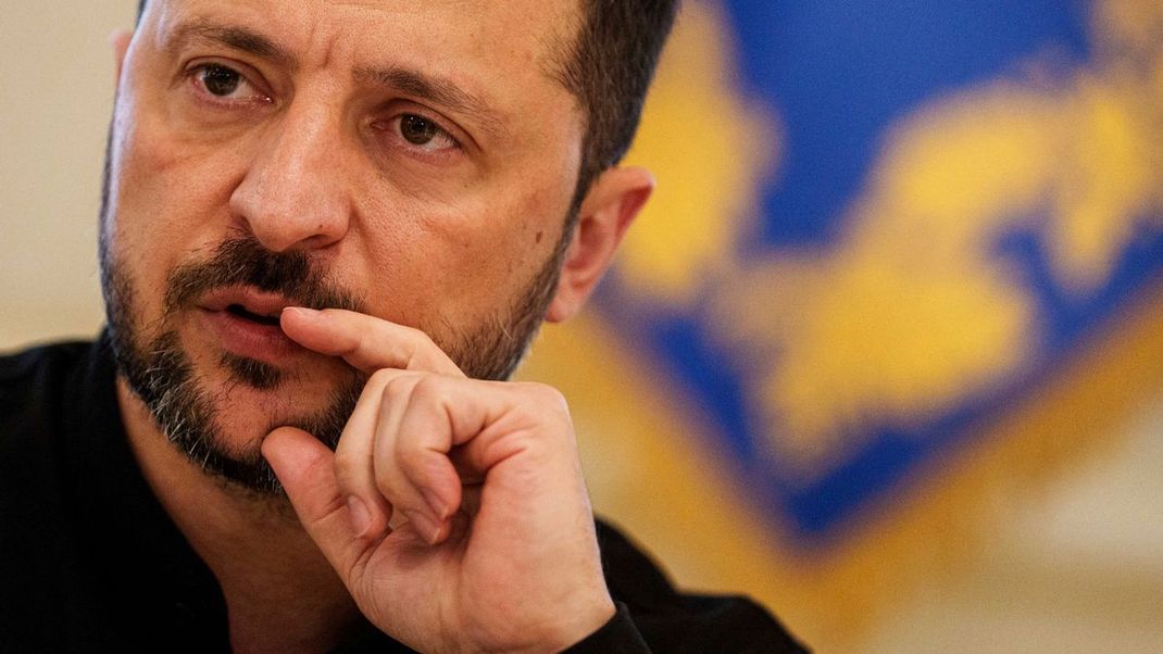 Die Ukraine wird massiv bombardiert - Präsident Selenskyj (Bild) ruft den Westen zum Handeln auf.