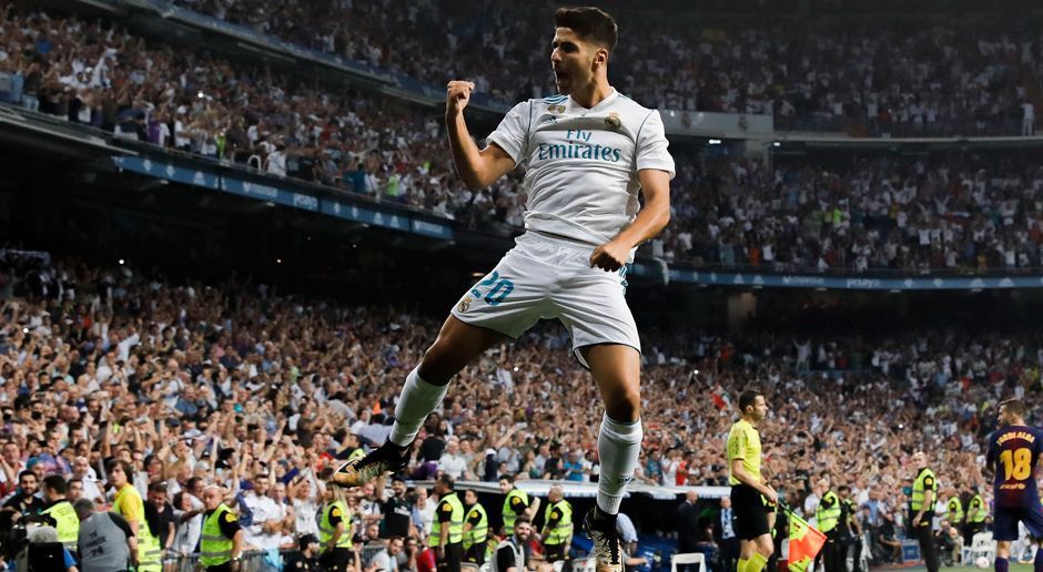 
                <strong>Marco Asensio (Linksaußen)</strong><br>
                Ist Marco Asensio der nächste Cristiano Ronaldo? Der schnelle, dribbelstarke Flügelspieler scheint zumindest die Anlage dafür zu haben. Bereits vergangene Saison machte der Spanier mit niederländischen Wurzeln mit einem Traumtor im Viertelfinal-Rückspiel der Champions League gegen den FC Bayern auf sich aufmerksam. Auch im Hin- und Rückspiel des Supercups gegen Barcelona netzte der 21-Jährige ein. Asensio wurde in der Jugend von RCD Mallorca ausgebildet und wäre 2014 beinahe zum FC Barcelona gewechselt. Der Transfer scheiterte aber an der Ablösesumme. 2015 ging er stattdessen zu Real Madrid - wo er eines Tages CR7 ablösen könnte. 
              