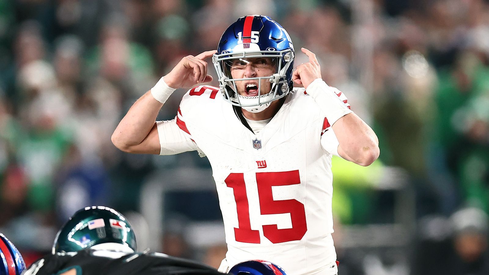 <strong>Verlierer: Tommy DeVito (New York Giants)</strong><br>Der Italien-Hype wurde ausgereizt, die Mamma-Mia-Geste durchgespielt. Und am Ende heißt es wortwörtlich "Game Over".&nbsp; Im Rivalen-Duell gegen die Eagles setzte es eine 25:33 Niederlage und DeVito wurde gegen Tyrod Taylor ausgetauscht. Wir wollten erst Jake Browning der Bengals hier aufführen, der gegen die Steelers auch ein Hype-Ende erlebte, doch dieser wurde nicht auf die Bank geschickt.