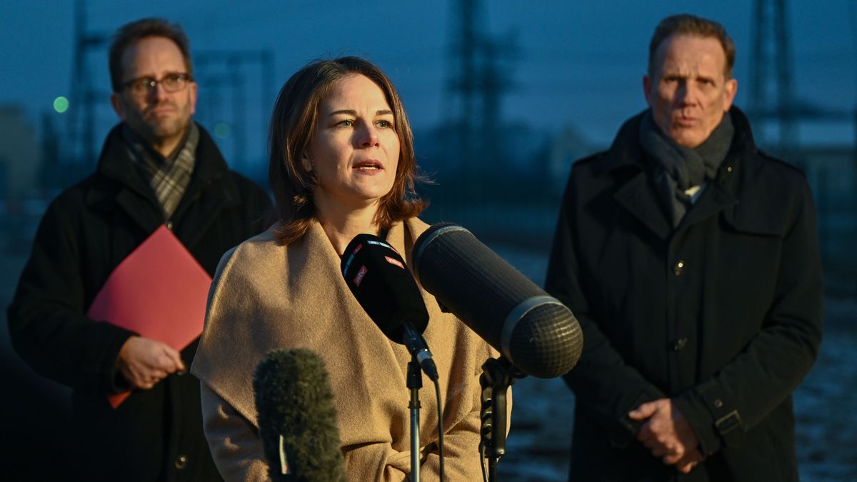 Pressekonferenz auf dem Gelände des Gasturbinenkraftwerks des Energiekonzerns LEAG.