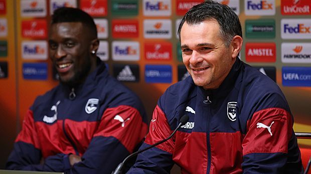 
                <strong>Platz 5: Willy Sagnol (Girondins Bordeaux)</strong><br>
                Platz 5: Willy Sagnol (Girondins Bordeaux): 38 Jahre (geboren am 18. März 1977), seit 1. Juli 2014 Cheftrainer bei Bordeaux.
              