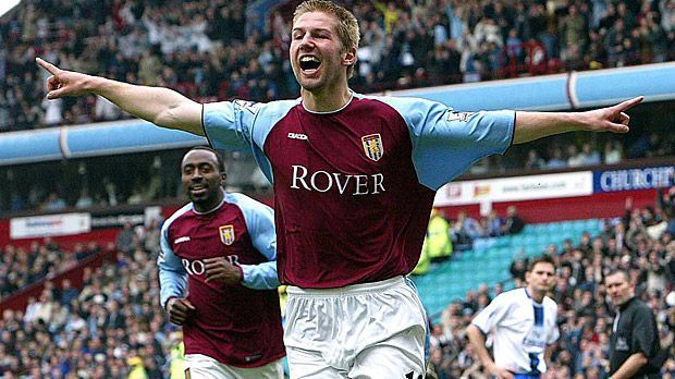 
                <strong>Platz 7: Thomas Hitzlsperger</strong><br>
                Platz 7: Thomas Hitzlsperger mit 115 Einsätzen in der Premier League von 2000 bis 2005, 2010/2011 und 2012/2013 für Aston Villa, West Ham United und FC Everton.
              