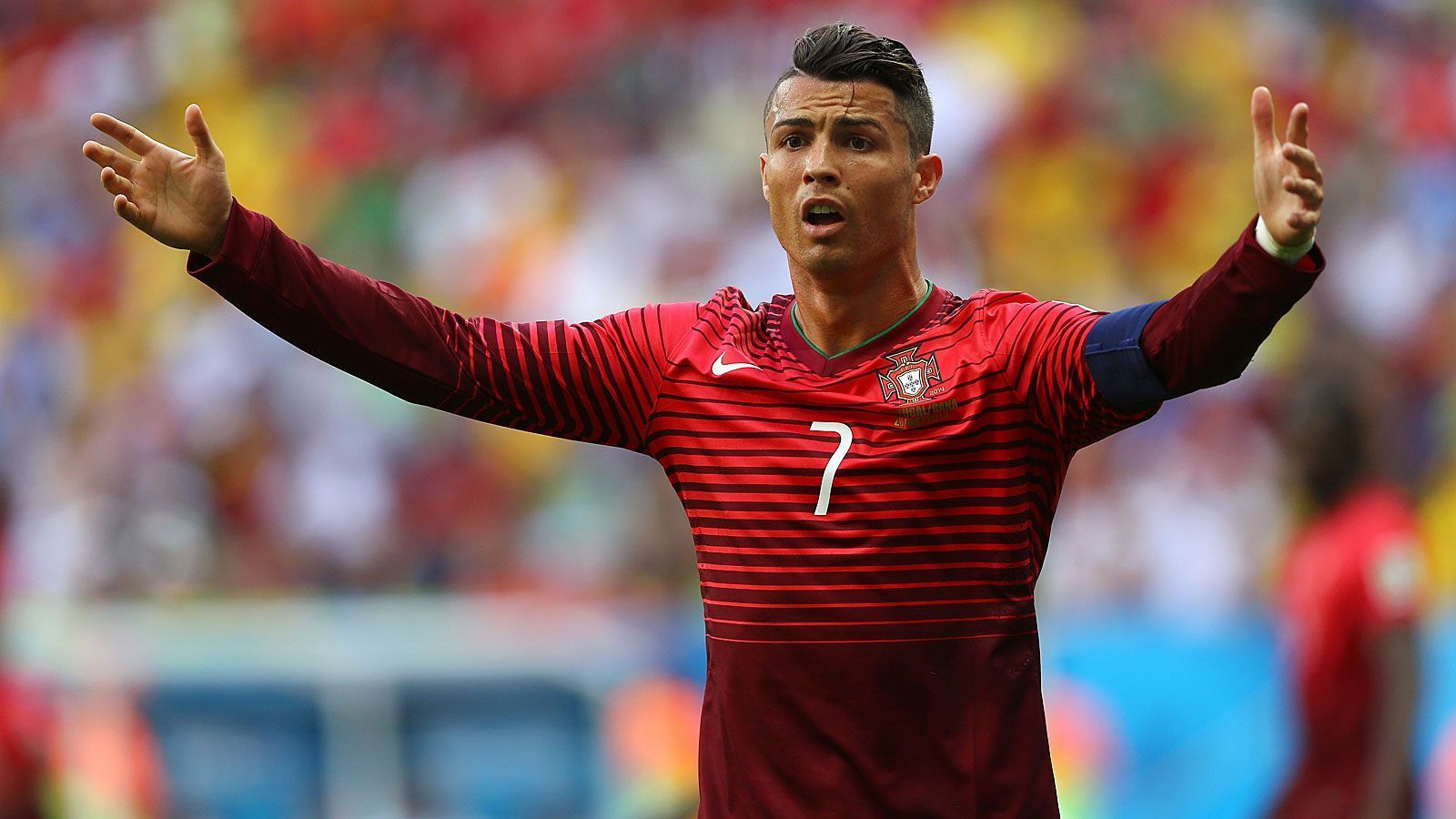 
                <strong>Ronaldo bei der WM 2014</strong><br>
                Aus in der Gruppe als Dritter hinter Deutschland und den USAkeine Minute in drei Spielen verpasstein TorKapitän
              