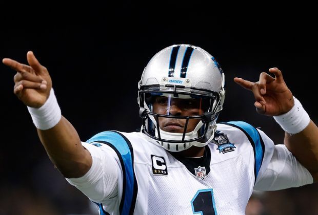 
                <strong>New Orleans Saints - Carolina Panthers 10:41</strong><br>
                Aber Newton zelebriert den Score ein wenig zu ausführlich mit einer Superman-Geste. Etwas, das Saints-Verteidiger Curtis Lofton so ganz und gar nicht gefällt.
              