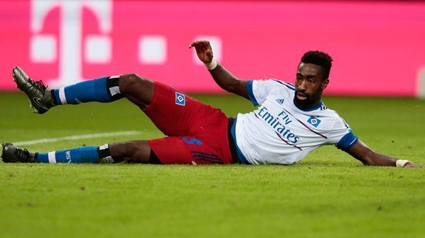 
                <strong>Johan Djourou</strong><br>
                Johan Djourou wird in dem französischen Kino-Film "N.O.L.A Circus" zu sehen sein. Kinostart ist der 15. Juli 2016. Dabei trägt der HSV-Kapitän in seiner Nebenrolle eine Afro-Perücke. Der Schweizer wird sogar beim Liebesspiel mit einer Frau zu sehen sein, die ein Trikot des FC Arsenal trägt. Gegenüber der "Bild" klärt Djourou auf: "Die Bettszene habe ich ...
              