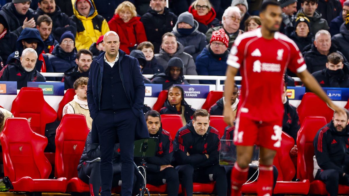 LIVERPOOL - Liverpool FC coach Arne Slot during the Champions League match between Liverpool FC and PSV Eindhoven at Anfield Stadium on November 26, 2025, in Liverpool, United Kingdom. ANP SEM VAN ...