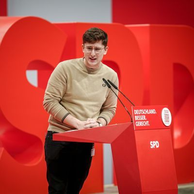 Juso-Chef Philipp Türmer stellt Olaf Scholz’ Kanzlerkandidatur für die SPD infrage.