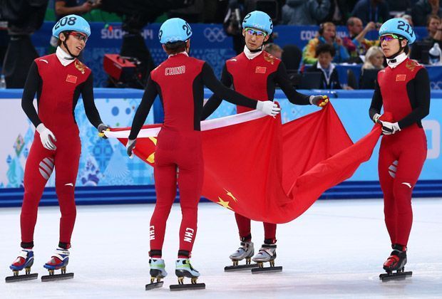 
                <strong>Shorttrack, 5000m, Staffel: Bronze - China</strong><br>
                Den dritten Platz sichert die chinesische Staffel, die sich hauchdünn vor den Niederländern durchsetzt.
              