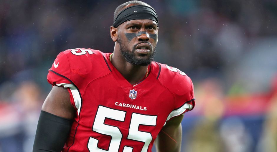 
                <strong>Outside Linebacker: Chandler Jones (Arizona Cardinals)</strong><br>
                Auch die Outside Lineabacker agieren in unserem System als Pass-Rusher. Hier gehört Chandler Jones zu den besten der Liga. Mit 14 Sacks führt der Star der Cardinals die NFL an. In nur zwei Partien dieser Saison brachte er den Quarterback nicht zu Boden. 
              