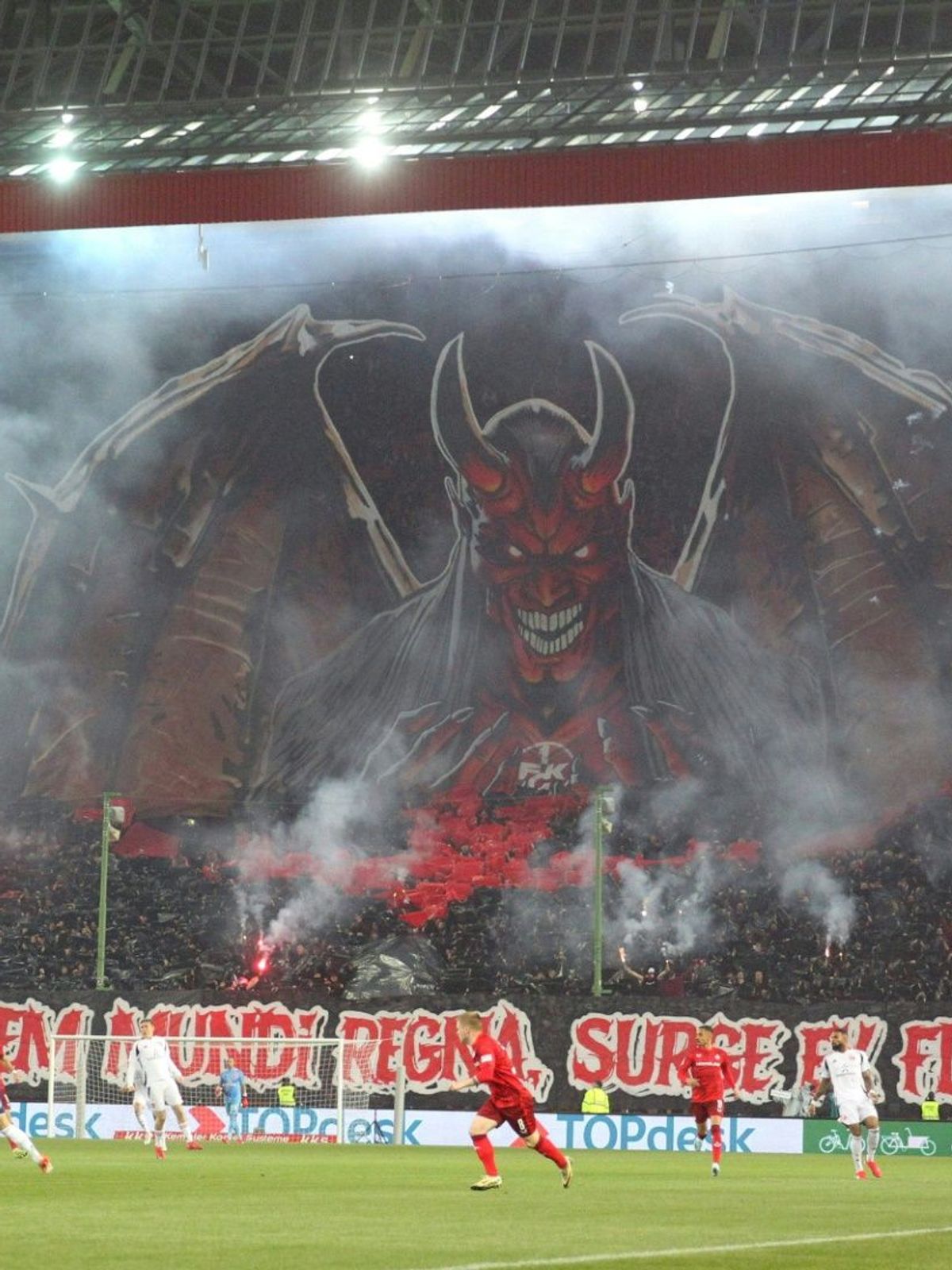 Die Choreo der FCK-Fans im Spiel gegen Düsseldorf