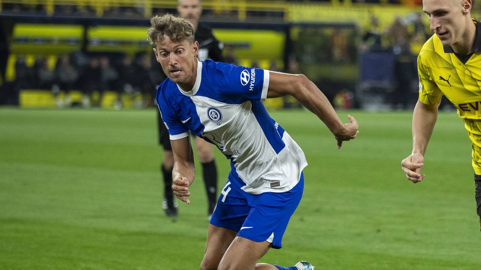 <strong>Marcos Llorente (Atletico Madrid)</strong><br>Keine gute erste Halbzeit. Leistet sich zu viele Fehlpässe, leitet damit auch Konter ein, die aber keine Konsequenzen haben. Auch in Zweikämpfen nicht so bissig. Setzt nur selten die offensiven Kollegen in Szene.&nbsp;<strong>ran-Note: 4</strong>