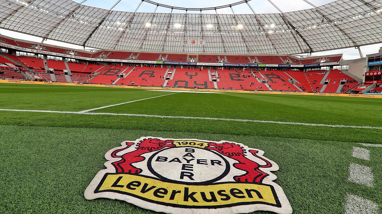 
                <strong>Platz 15: Bayer 04 Leverkusen - BayArena</strong><br>
                Kapazität: 30.210Logen: 26Sitzplätze: 25.710Stehplätze: 4.500
              