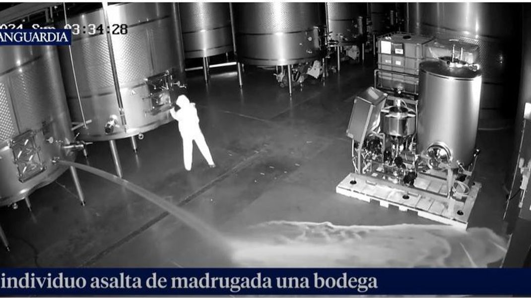 Eine unbekannte Person bricht in eine Weinkellerei ein und vernichtet 60.000 Liter Wein.