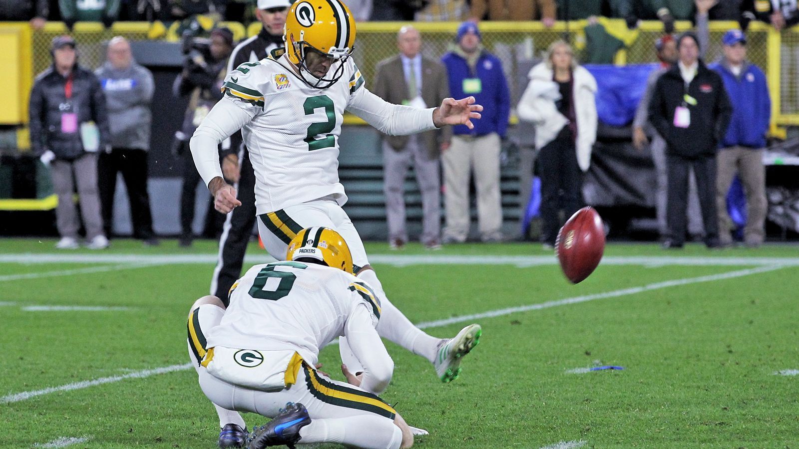 
                <strong>Special Teams und Kicker: Green Bay Packers</strong><br>
                Die Packers reisen zu den San Francisco 49ers und damit zu einer der aktuell besten Verteidigungen in der NFL. Es ist äußerst wahrscheinlich, dass selbst Star-Quarterback Aaron Rodgers sein Team nicht in jedem Drive in die Endzone führen kann. Da braucht es einen sicheren Kicker. Mit Mason Crosby haben die Packers glücklicherweise so einen.
              