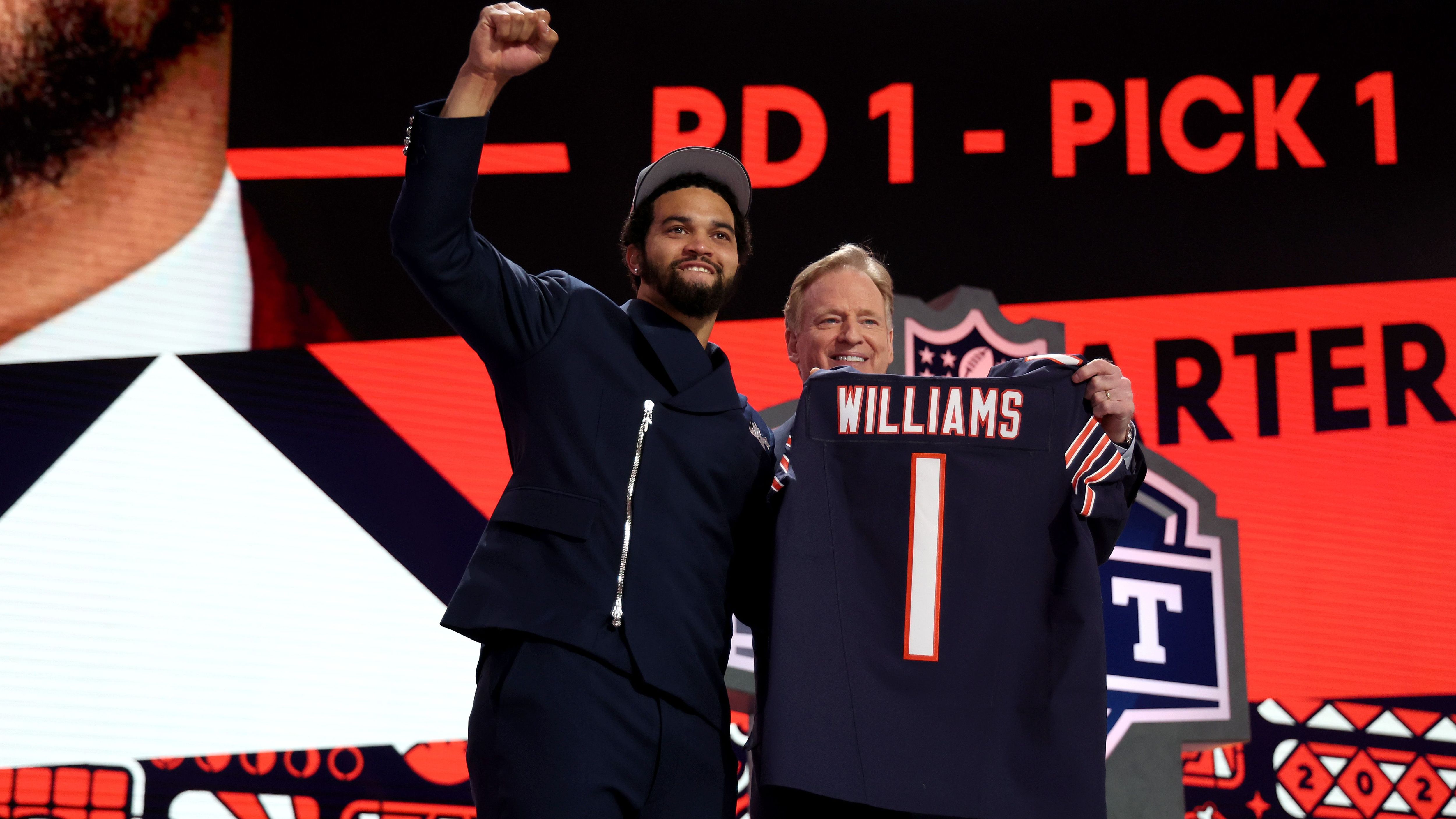 <strong>Die Wettquoten für den NFL Draft 2025</strong><br>Der NFL Draft 2024 ist gerade erst vorübergegangen, da tauchen bereits die ersten Wettquoten für 2025 auf. Wer wird Nachfolger des diesjährigen Nummer-1-Picks Caleb Williams? Die Buchmacher aus den USA haben bereits einen Favoriten - und der hat einen großen Namen. <strong><em>ran</em></strong> schaut auf die frühen Wettquoten zum NFL Draft 2025.