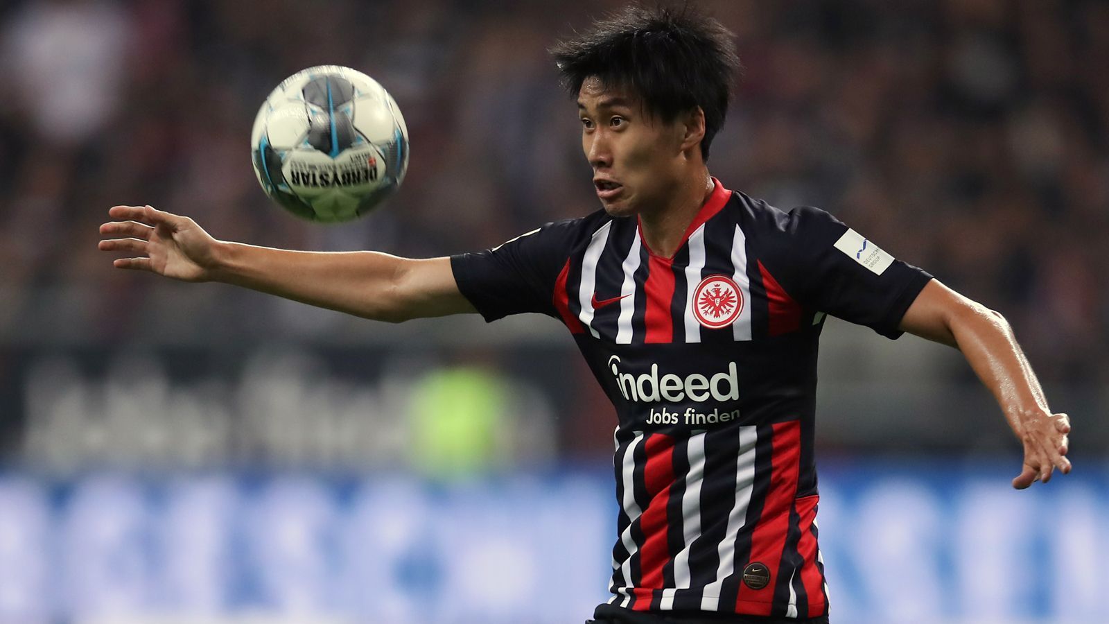 
                <strong>Platz 4 - Daichi Kamada (Eintracht Frankfurt)</strong><br>
                Torschüsse ohne Tor-Erfolg: 30Einsätze in der Saison 2019/20: 19Position: Mittelstürmer
              
