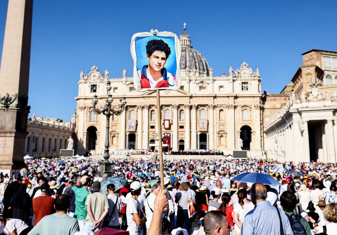 Carlo Acutis, der "Influencer Gottes", wurde am Sonntag (7. September) vom Papst heiliggesprochen.
