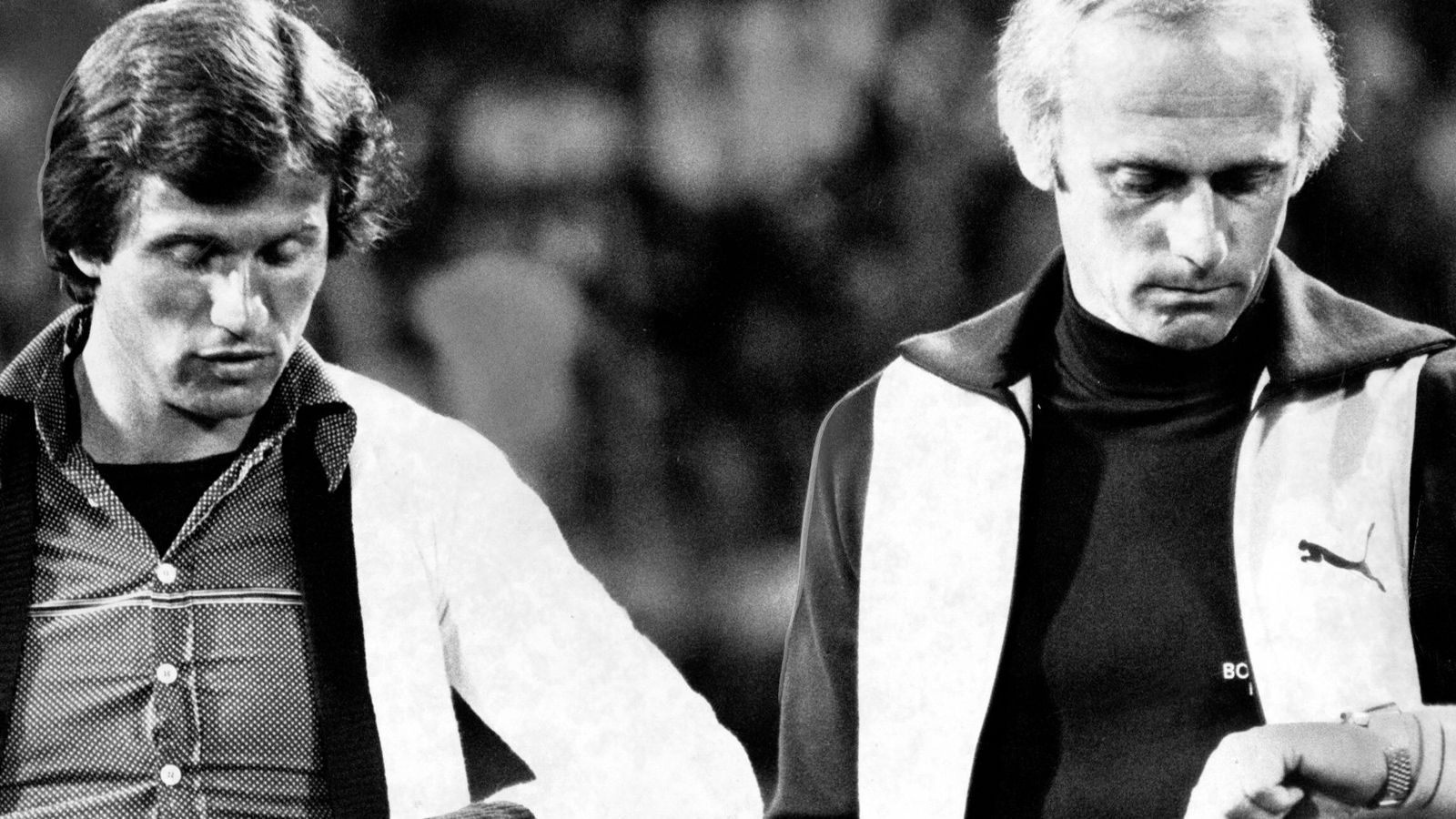 
                <strong>Jüngster Trainer</strong><br>
                Heynckes stieg ins Trainer-Geschäft ein, wurde 1978 Co-Trainer von Udo Lattek in Gladbach. Am Saisonende gewannen die Gladbacher zum zweiten Mal den UEFA-Pokal, Lattek ging nach Dortmund. Sein Nachfolger wurde Heynckes, mit 34 damals der bis dahin jüngste Trainer.
              