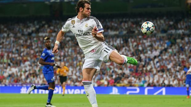 
                <strong>Mittelfeld: Gareth Bale (Real Madrid)</strong><br>
                Mittelfeld: Gareth Bale (Real Madrid). Nachdem Pedro den Engländen abgesagte, versuchte es van Gaal erneut bei Gareth Bale ...
              