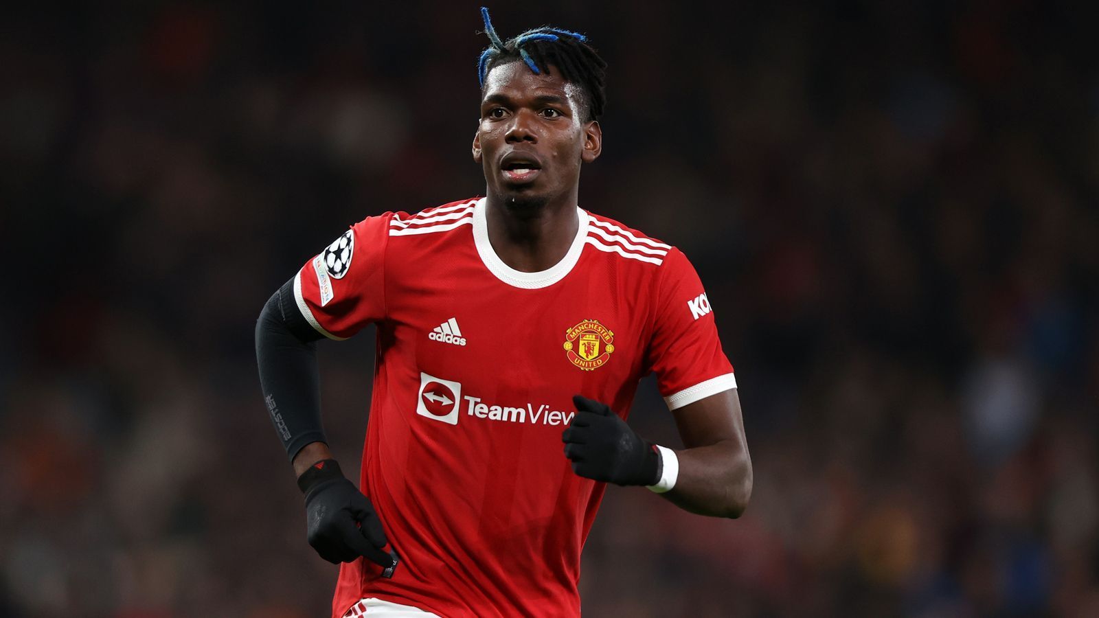 
                <strong>Paul Pogba (Manchester United)</strong><br>
                Zumindest in Sachen Ablösesumme müsste sich Barcelona bei Paul Pogba keine Sorgen machen, denn Xavi hofft laut "El Nacional" auf einen Transfer im Sommer 2022. Dann wäre der französische Weltmeister, aktuell in Diensten von Manchester United, ablösefrei zu haben. Aber auch hier stellt sich natürlich aufgrund von Barcelonas Finanzproblemen die Frage, ob die Katalanen das sicherlich üppige Gehalt und ein mögliches Handgeld für den 28 Jahre alten Mittelfeldspieler aufbringen könnten. Immerhin wird Pogba vom berüchtigten Spielerberater Mino Raiola vertreten, der dafür bekannt ist, für seine Klienten traumhafte Gehälter aushandeln zu können.
              