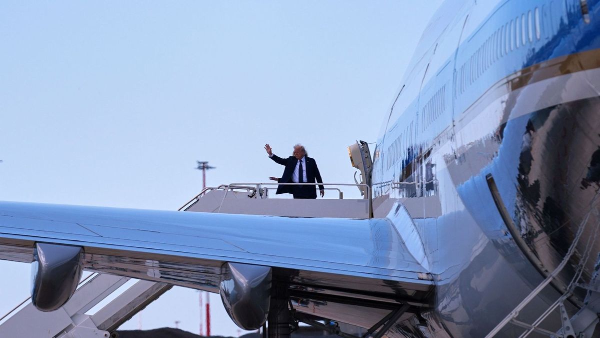 Papst Franziskus gestorben - Abflug Trump