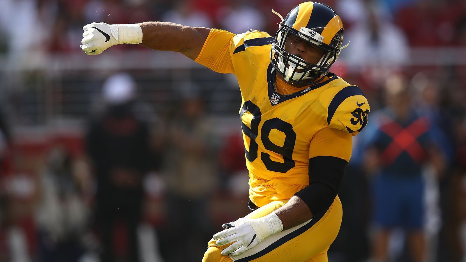 
                <strong>Aaron Donald (Los Angeles Rams)</strong><br>
                Gesamtwertung: 99Position: Defensive End
              