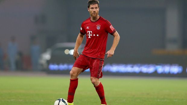 
                <strong>Xabi Alonso</strong><br>
                Platz 1 - Xabi Alonso: Der König des Ballbesitzes. Xabi Alonso steht anscheinend immer richtig. Mit 114,2 Ballaktionen pro Spiel bei 37 Bundesliga-Einsätzen ist der Spanier einsame Spitze in der Bundesliga.
              