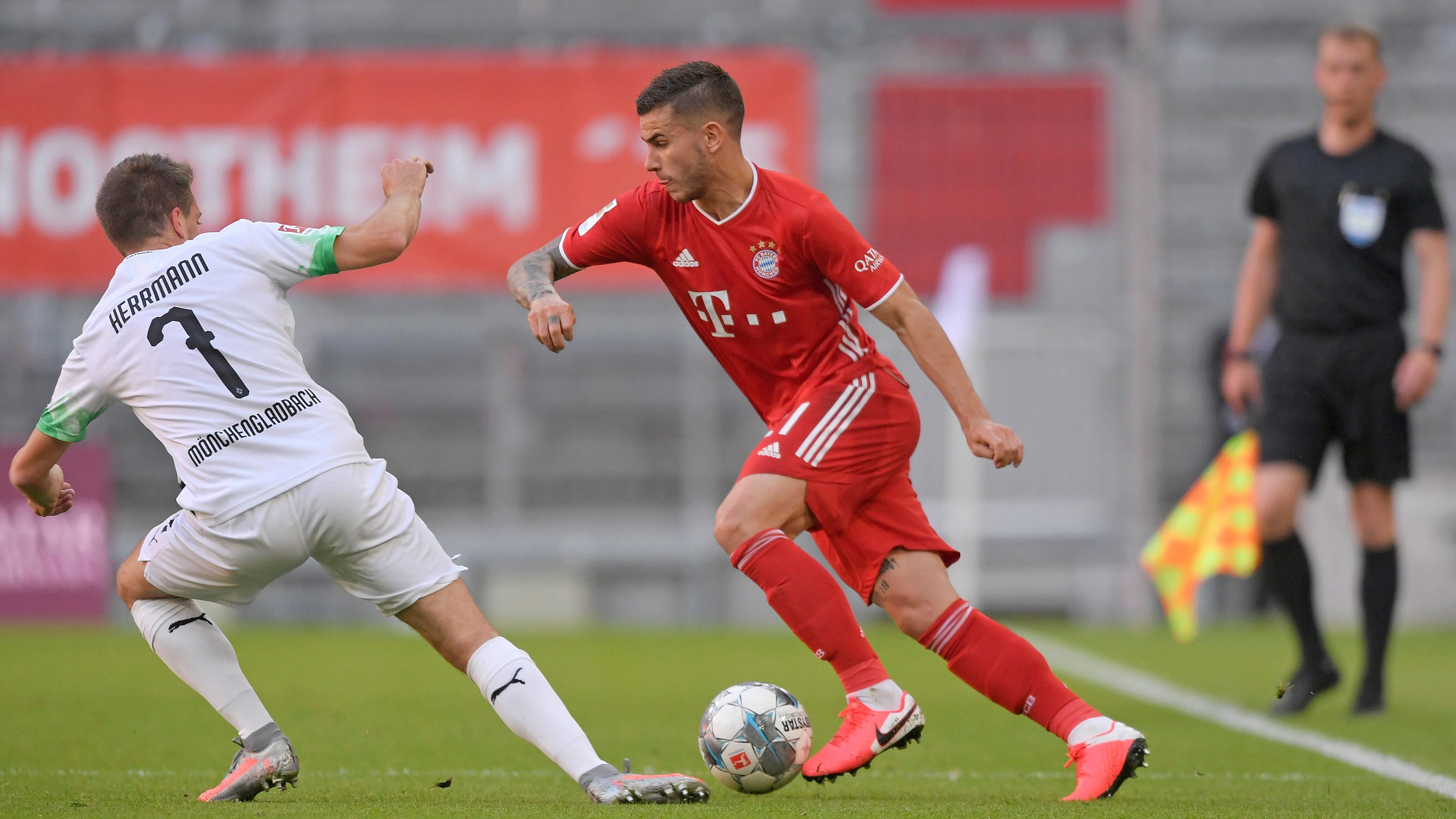 
                <strong>Lucas Hernandez</strong><br>
                Rückt für Dauerbrenner Alphonso Davies auf die linke defensive Außenbahn. Nach Katastrophen-Rückpass von Ginter lässt er die sichere Führung völlig frei vor Schlussmann Sommer liegen (22.). Zu weit weg von Gegenspieler Hermann vor dessen Flanke zum 1:1. Steht symptomatisch für die fehlende Abstimmung der Münchner. Nach erneuten Verletzungsproblemen fehlt ihm merklich der Spielrhythmus. Bei der Großchance von Hermann nach der Pause erneut zu weit weg vom Gegenspieler (53.). Wird folgerichtig von Davies ersetzt (62.). ran-Note: 
              