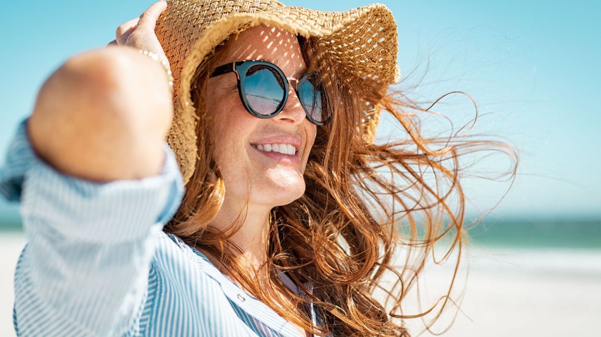 Nicht nur dann, wenn die Sonne bereits blendet, sollte eine Sonnenbrille mit UV-Schutz getragen werden.