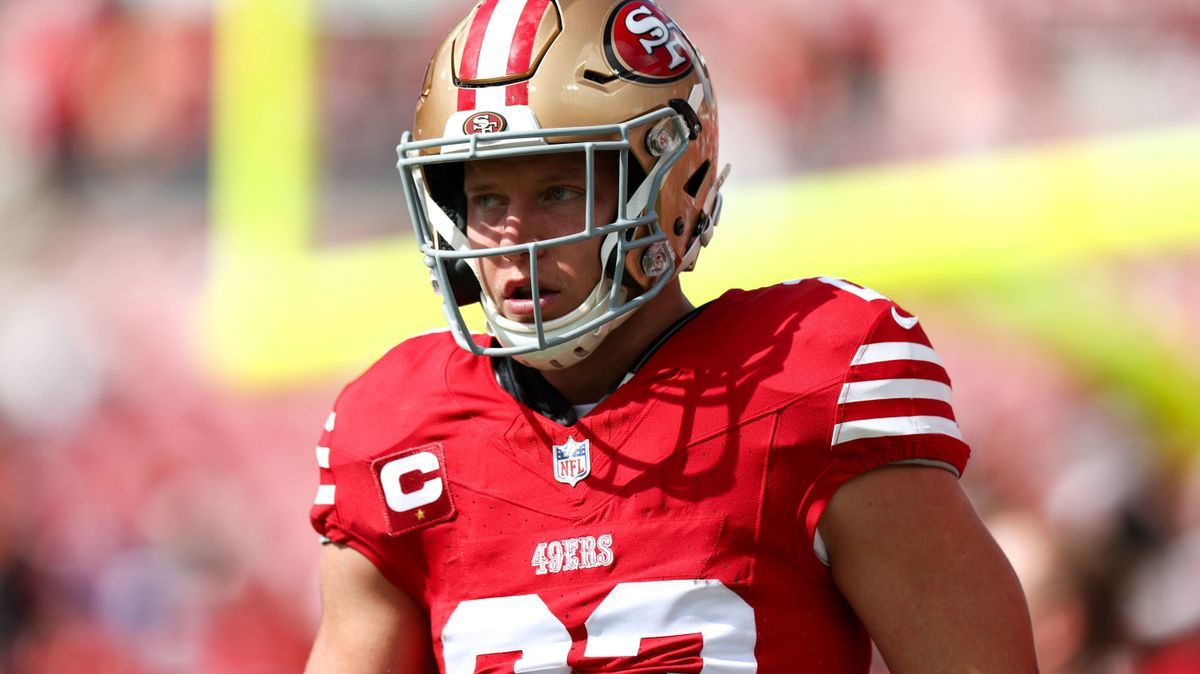 NFL, American Football Herren, USA San Francisco 49ers at Tampa Bay Buccaneers Nov 10, 2024; Tampa, Florida, USA; San Francisco 49ers running back Christian McCaffrey (23) warms up before a game ag...