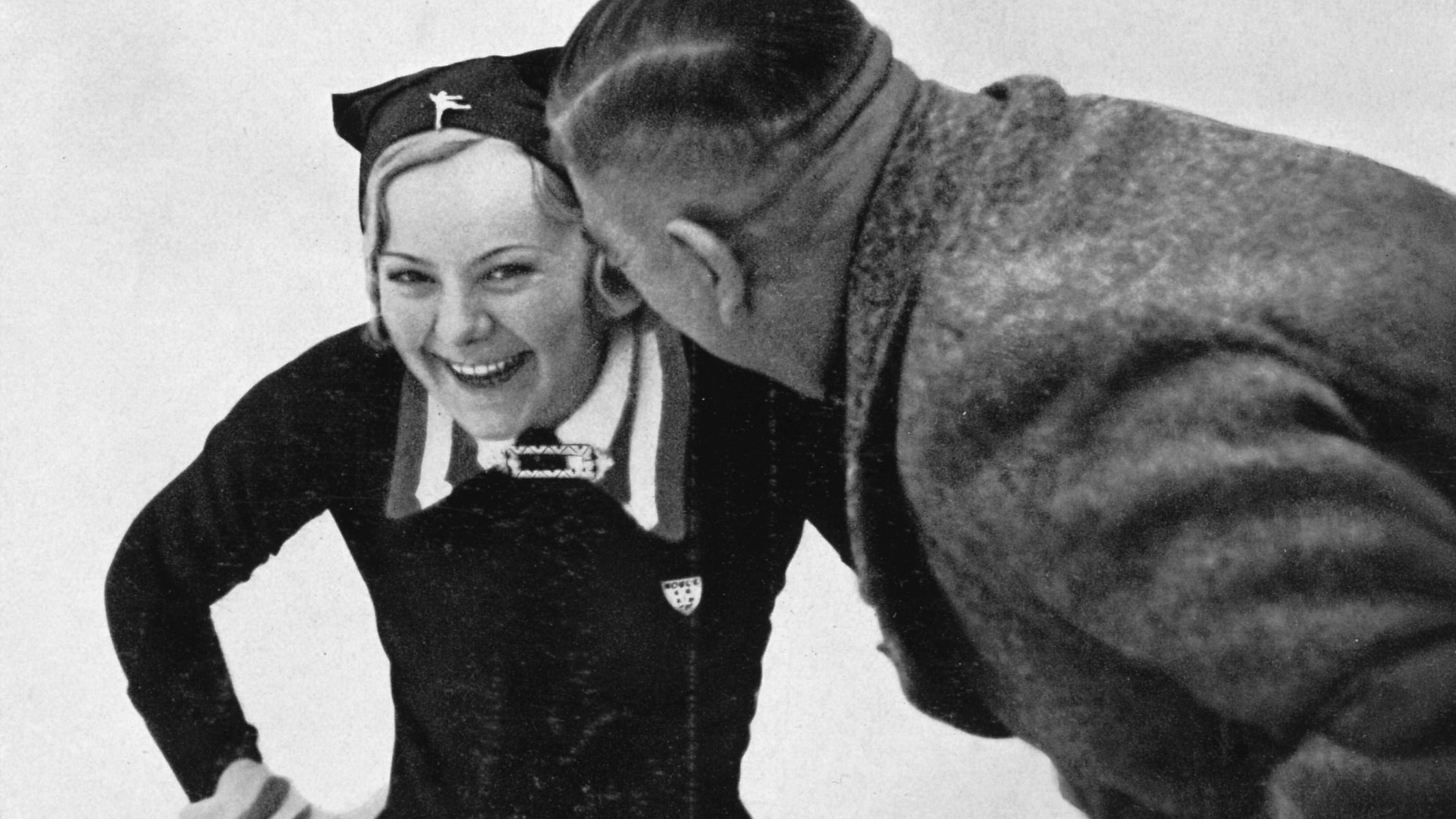 <strong>Sonja Henie</strong><br>Die erfolgreichste Eiskunstläuferin der Geschichte ist bei ihrer Olympia-Premiere ein Kind. 1924 geht Henie mit elf Jahren an den Start und wird Letzte. Danach ist die Norwegerin unschlagbar und gewinnt dreimal Olympia- sowie zehnmal WM-Gold. Henie startet später als Schauspielerin in Hollywood durch - und stirbt 1964 auf tragische Weise bei einem Flugzeugabsturz.