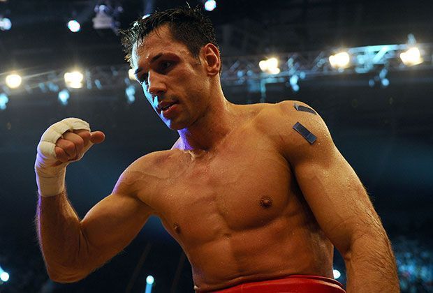 
                <strong>Reichweite</strong><br>
                Gleichzeitig ist der Boxer mit einer Reichweite von 83 cm ausgestattet. Nicht schlecht für einen Kämpfer im Supermittelgewicht. (Quelle: BamS)
              