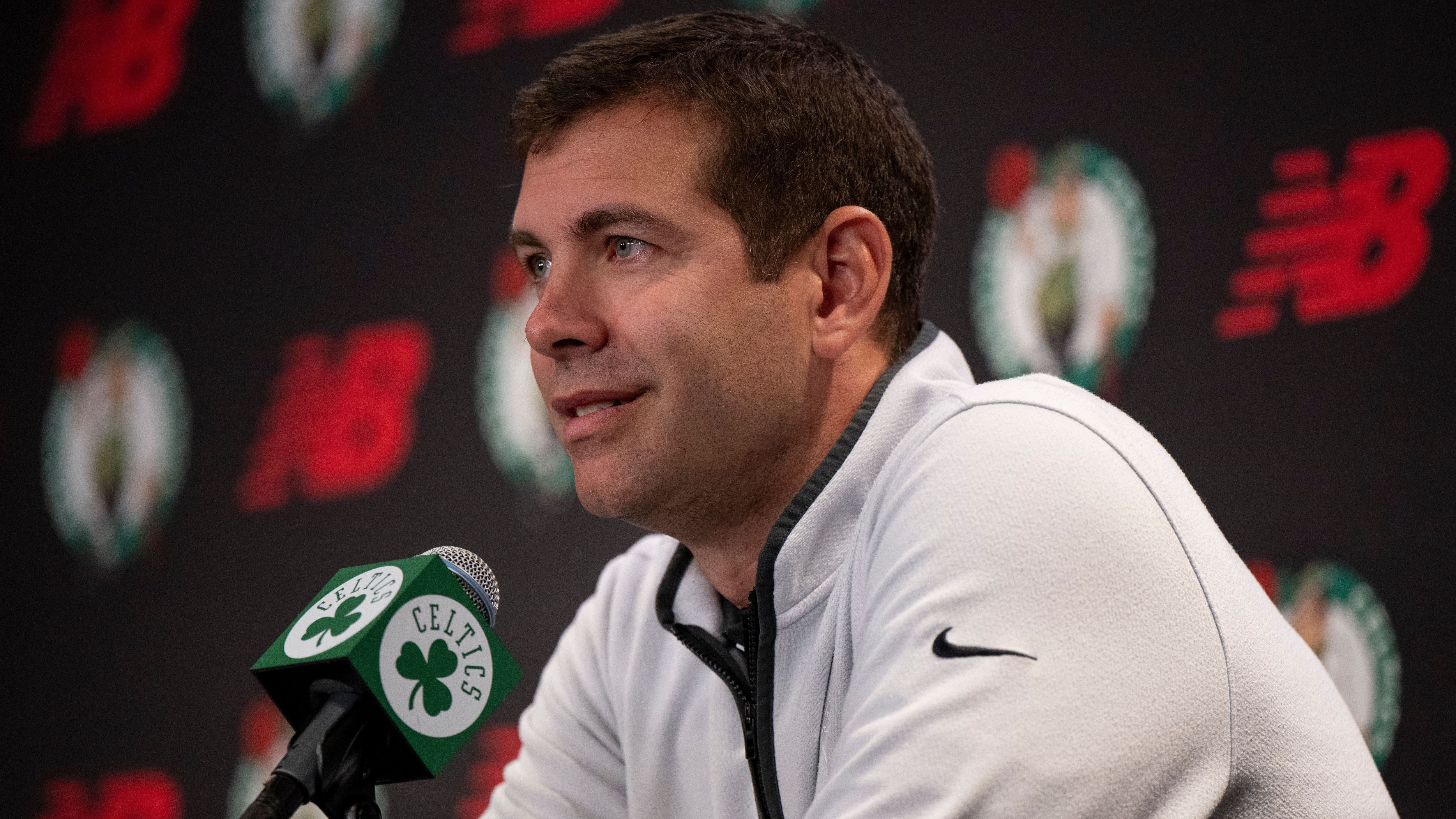 <strong>Brad Stevens (Boston Celtics)</strong><br>Kategorie: NBA Basketball Executive of the Year<br>Transaktionen: Trades für Jrue Holiday und Kristaps Porzingis<br>Saisonbilanz: 64-18 (1. in der Eastern Conference)