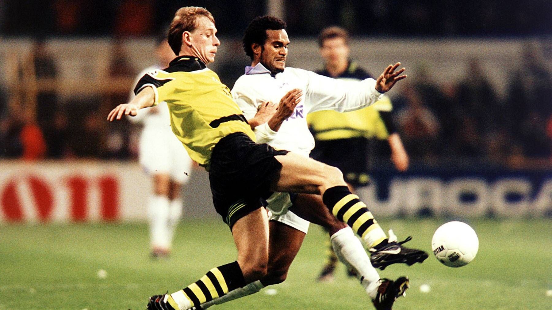 <strong>1997/98, Champions League, Real Madrid</strong><br>Im Viertelfinale hat der BVB als Titelverteidiger Bayern München aus dem Weg geräumt, durch ein Tor von Stephane Chapuisat in der Verlängerung. Nun wartet Real Madrid - der BVB verliert unter Trainer Nevio Scala im Estadio Santiago Bernabeu 0:2 und kämpft im Rückspiel vergeblich um eine Wende.