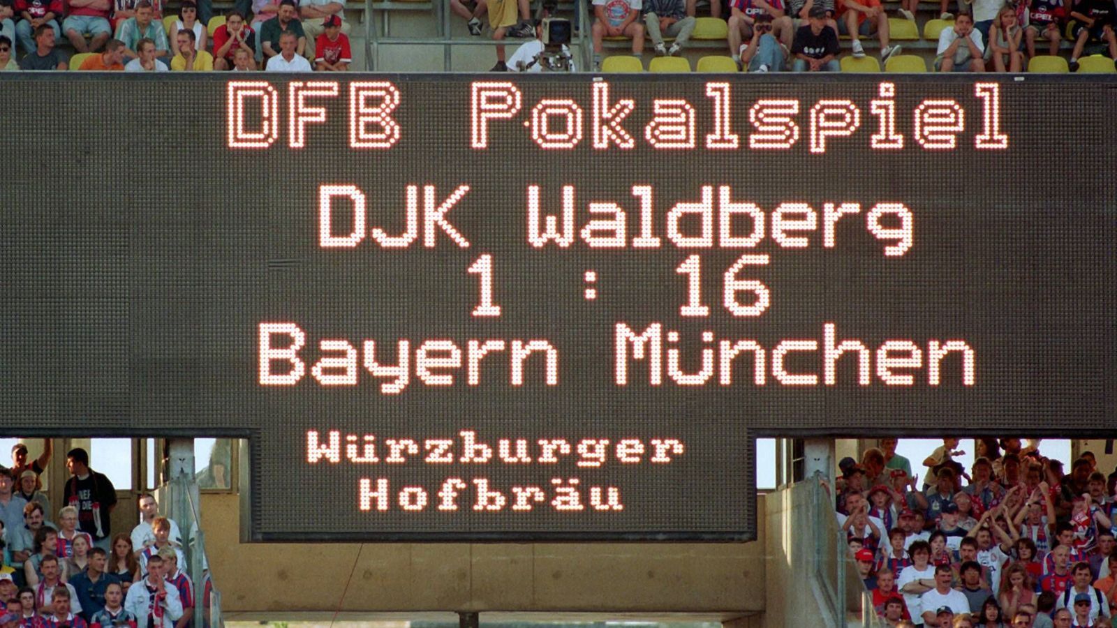 
                <strong>Die höchsten Pokalsiege: 17:0 und 16:1</strong><br>
                Im Wettbewerb 1940/41 besiegten die Stuttgarter Kickers zuhause den VfB Knielingen mit 17:0. Den höchsten Auswärtserfolg landete Bayern München beim 16:1 gegen DJK Waldberg im Jahr 1997.
              