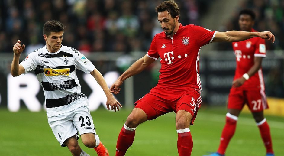 
                <strong>Mats Hummels</strong><br>
                In der Defensive selten bis nie gefordert, schaltete sich auch immer wieder mal nach vorne ein. Zwischenzeitlich mehr in der Gladbacher Hälfte als der eigenen. Kopfball in der 22. Drüber. Fiel gegenüber Javi etwas ab. ran-Note: 3
              