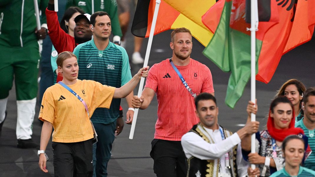 Bei ihren jeweils dritten Olympischen Spielen haben die Triathletin Lindemann und der Kanute Rendschmidt eine Goldmedaille gewonnen. 