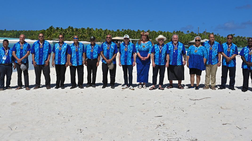 Pazifische Staats- und Regierungschefs posieren für ein Gruppenfoto: Australien will künftig vom Klimawandel betroffene Menschen aus dem Südseestaat Tuvalu aufnehmen.