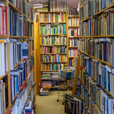 Bibliothek in Bielefeld sperrt 60.000 Bücher