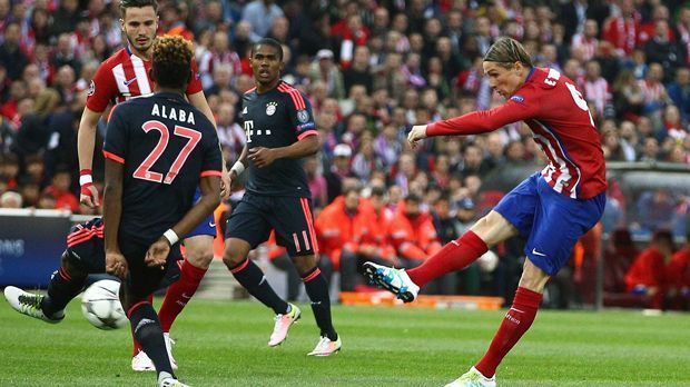 
                <strong>Fernando Torres</strong><br>
                Fernando Torres: Der Torjäger litt sehr unter der destruktiven Spielweise seines Teams. Zwar hatte er früh im Spiel einen Abschluss, doch im Anschluss bestand seine Hauptaufgabe nur noch darin Bayerns Spielaufbau über Alonso einigermaßen zu unterbinden. Eine Viertelstunde vor dem Ende hätte der Welt- und Europameister zum großen Helden werden können, traf bei einem Konter aber nur den Pfosten. ran.de-Note: 3-
              