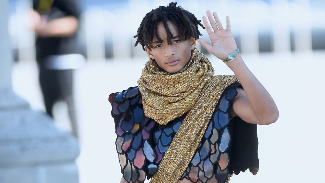 Jaden Smith  präsentiert bei der Pariser Fashion Week die Outfits für Louis Vuitton. 