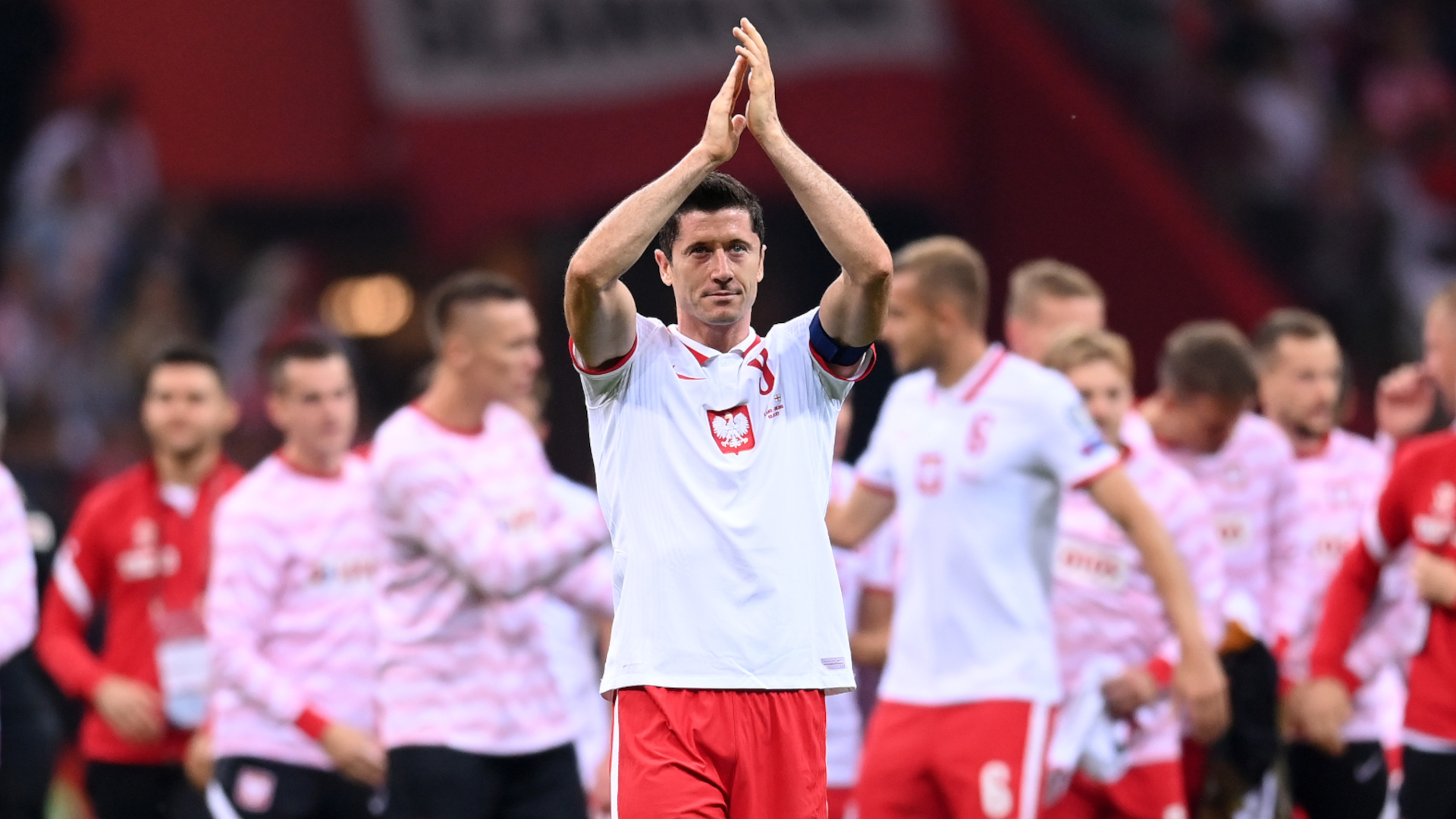 
                <strong>Polen (Platz 2 in Gruppe I)</strong><br>
                Sie belegten mit einem Rückstand von sechs Punkten auf England den 2. Platz. Das letzte Qualifikationsspiel gegen Ungarn endete mit einem enttäuschenden 1:2. In den Entscheidungsspielen wird eine bessere Leistung notwendig sein.  
              