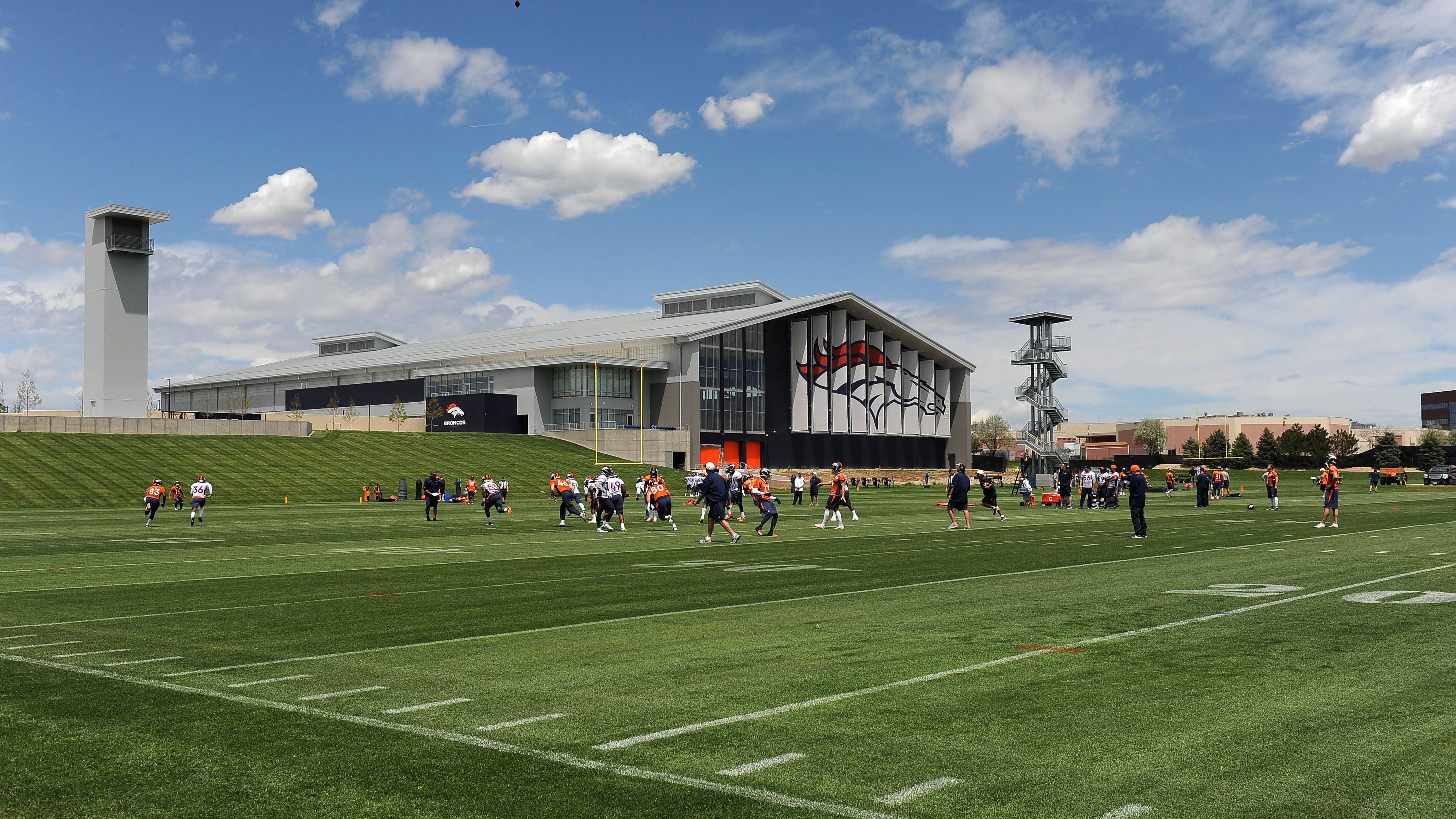 <strong>Denver Broncos</strong><br>Denver Broncos Training Facility<br><em>Die Broncos planen eine neue Facility im Wert von 175 Millionen US-Dollar</em>