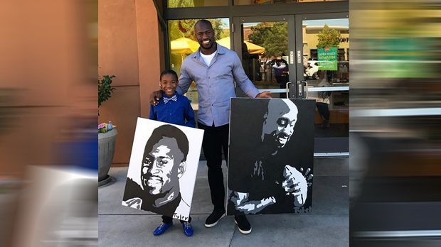 
                <strong>Vernon Davis</strong><br>
                Vernon Davis studierte zu College-Zeiten Kunst. Bis heute ist er ein eifriger Maler und Kunstsammler. Der Tight End der Washington Redskins besitzt sogar eine eigene Gallerie und unterstützt benachteiligte Kinder, ihre künstlerischen Fähigkeiten weiterzuentwickeln.
              